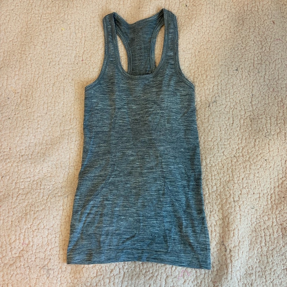 lululemon grey tank top